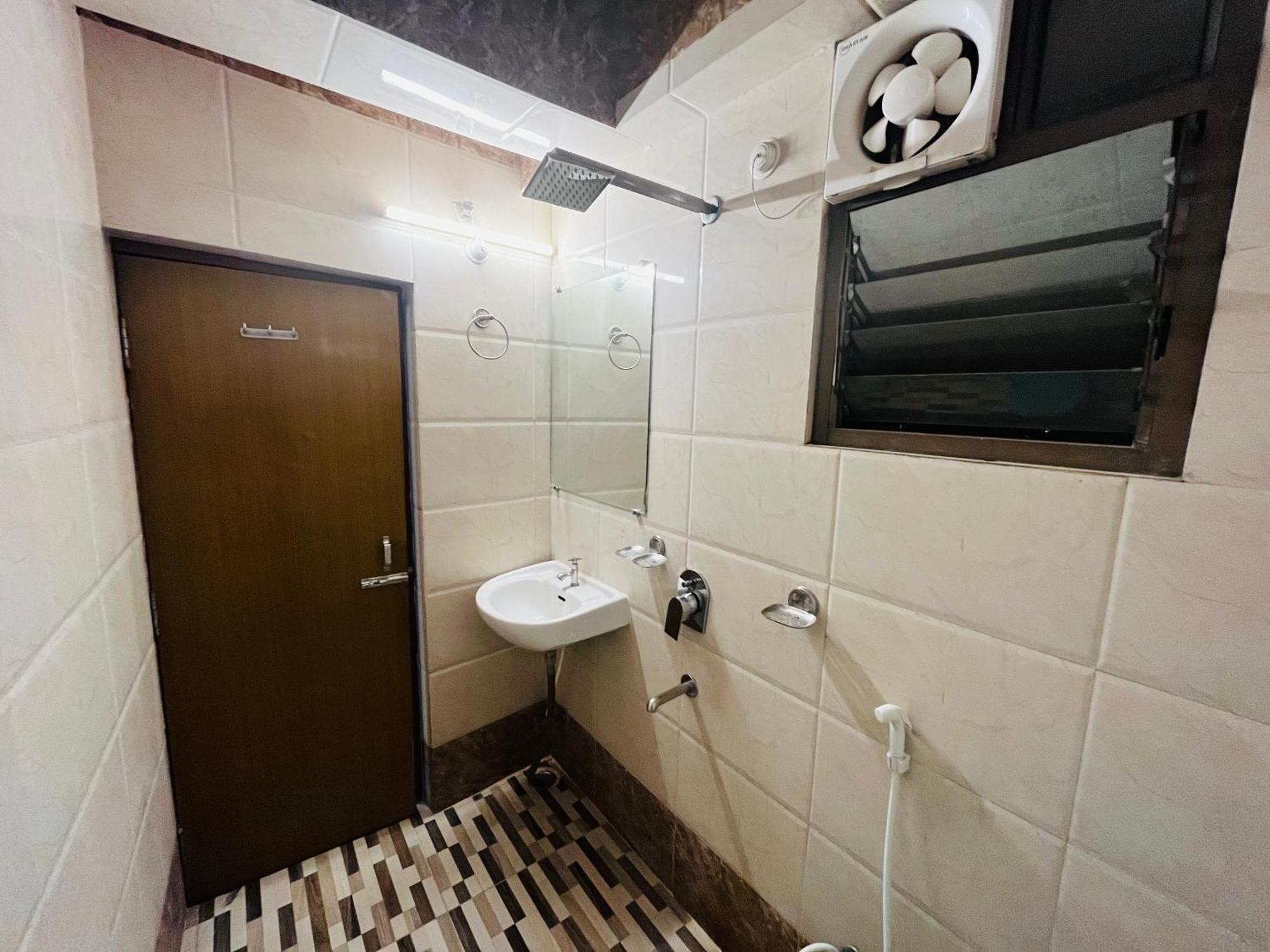Hotel Mani International パトナー エクステリア 写真